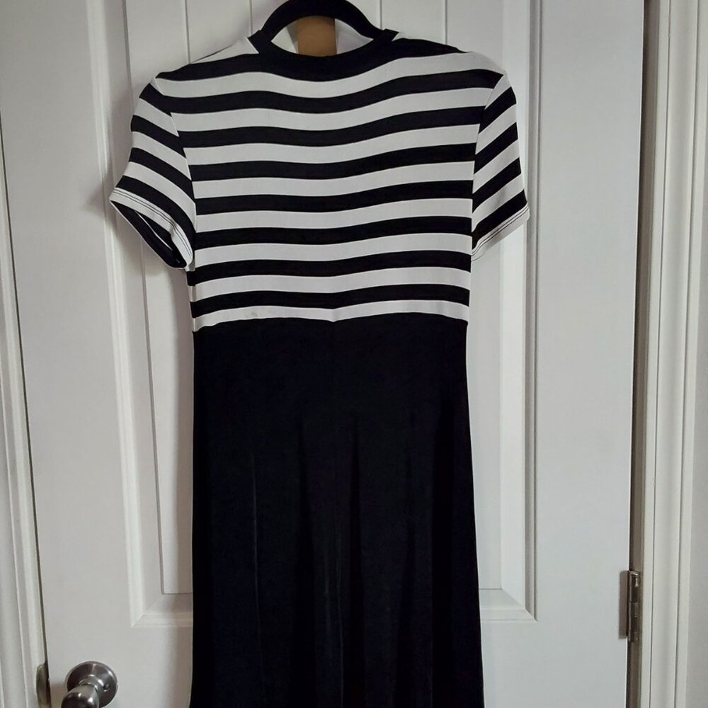 NWOT - Picture 2 of 2